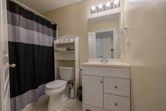 Building Photo - 2 Bedroom at the Woodlands Available NOW