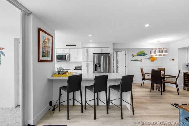 Building Photo - 1236 Hillsboro Mile