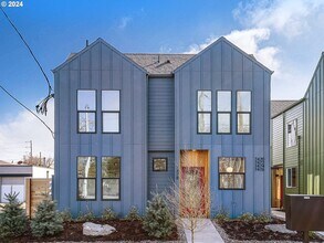 Building Photo - Inviting Home with Open Living & Stainless Steel Kitchen