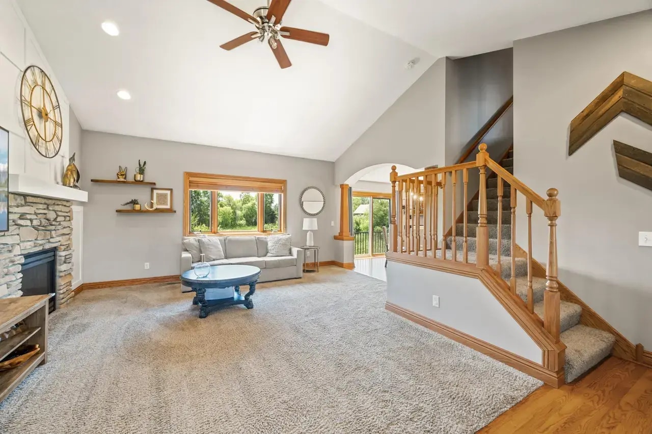 Building Photo - 5265 Fenson Ct N