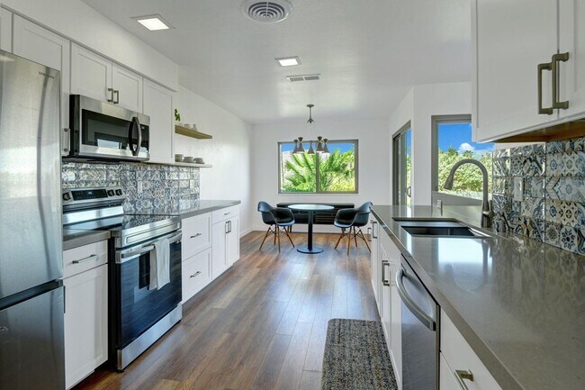 Building Photo - 80071 Palm Cir Dr