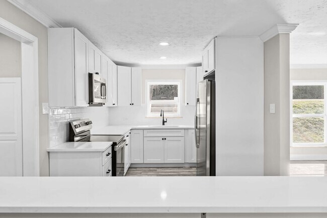 Building Photo - 3BR/2BA Cottage that's on the Rive – Minutes from Downtown Knoxville and Maryville