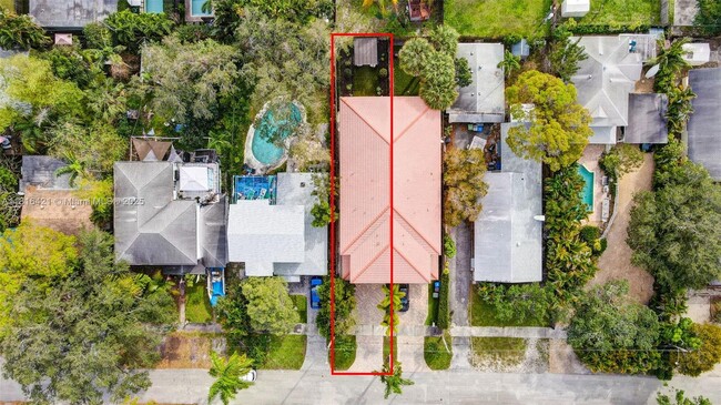 Building Photo - 600 SW 8th St