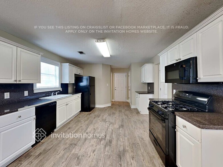 Building Photo - 321 Eagle Way