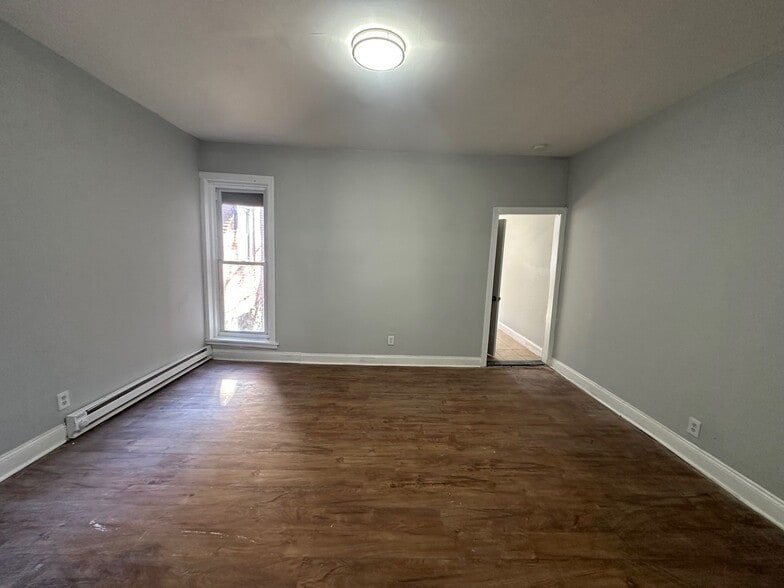 Building Photo - 5824 Florence Ave