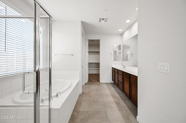 Building Photo - 13803 W Calle De Baca
