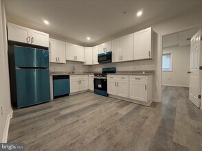 Building Photo - 45 E High St