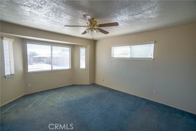 Building Photo - 7795 Oakwood Ave