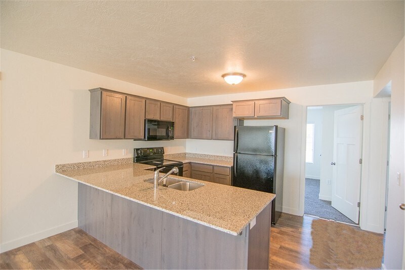 Building Photo - 799 E 550 S