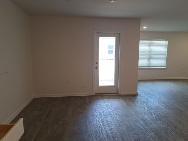 Building Photo - 4012 Millicent Ln