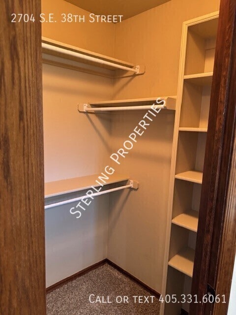 Building Photo - 2704 SE 38th St