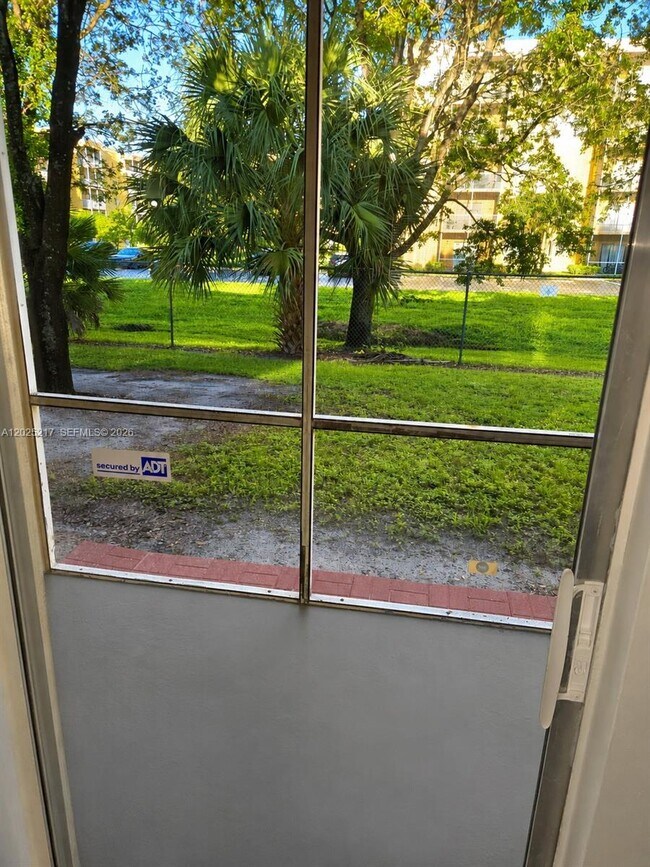 Building Photo - 2240 SW 81st Ave