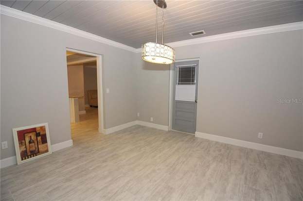 Building Photo - 2240 Valencia Rd