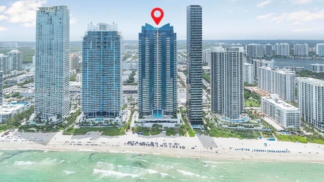 Building Photo - 17121 Collins Ave