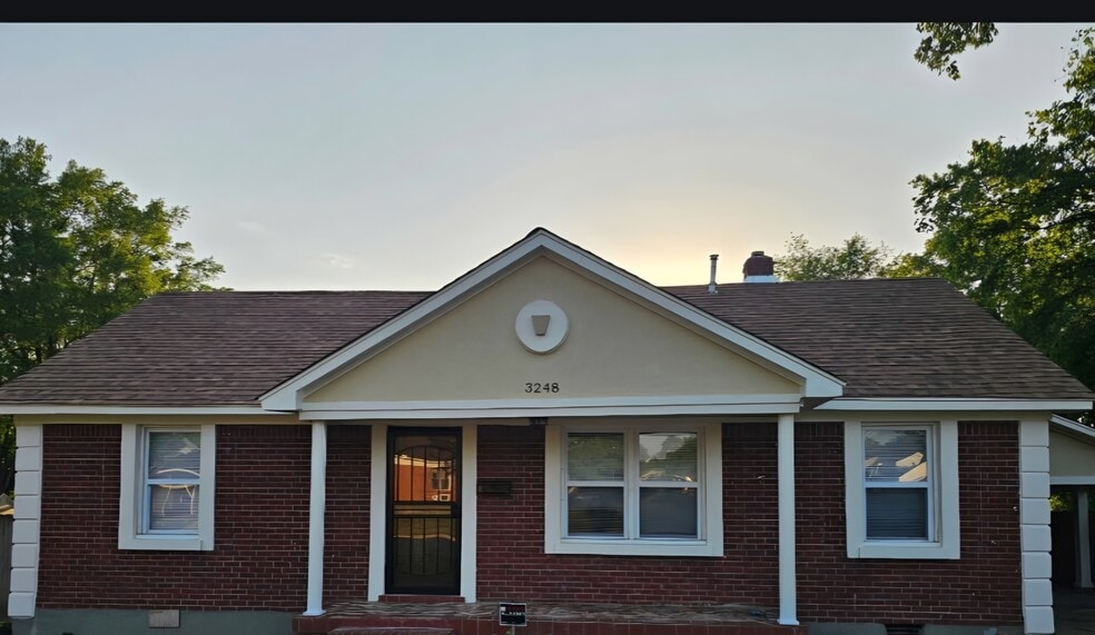 Building Photo - 3248 Hendricks Ave