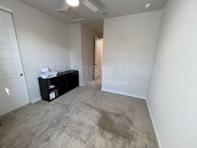 Building Photo - 15839 E Broncos Pl