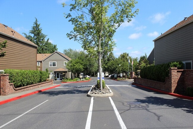 Building Photo - 7117 SW Sagert St