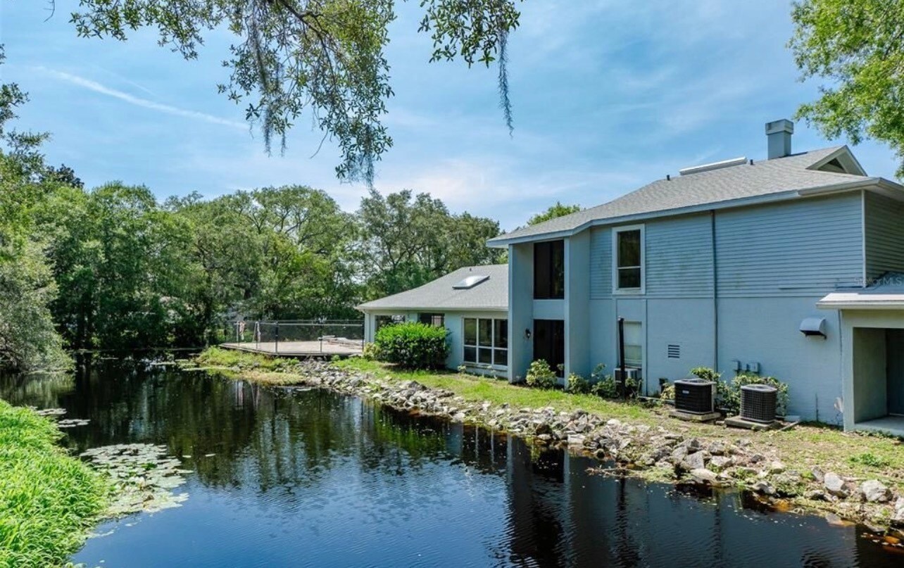 Building Photo - 7246 E Bank Dr