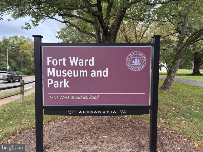 Building Photo - 2500 N Van Dorn St