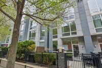 Building Photo - 1917 S Calumet Ave