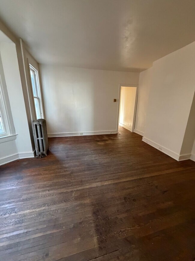 Building Photo - 210 S Duke St