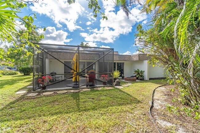 Building Photo - 5601 White Cedar Ln