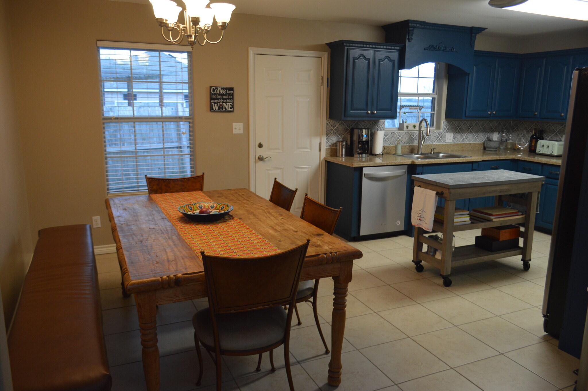 Building Photo - 1603 Margaret Ln