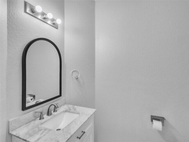 Building Photo - 15834 Mountain Mist Trail