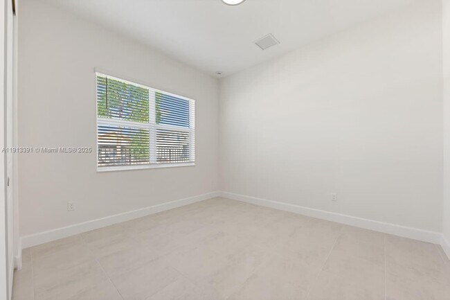 Building Photo - 5786 Aleppo Pne Pl