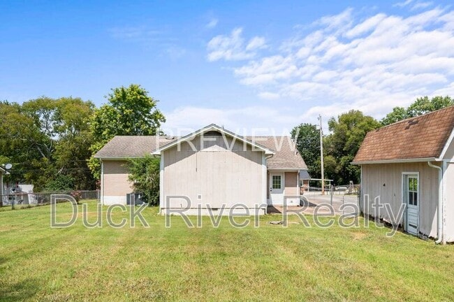 Building Photo - 106 1/2 Hobbs Dr