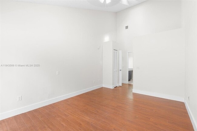 Building Photo - 7144 Sportsman Dr