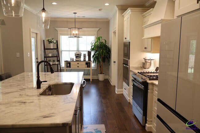 Building Photo - 214 Landings Pointe Ln