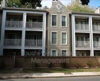 Building Photo - 306 S Cedar St