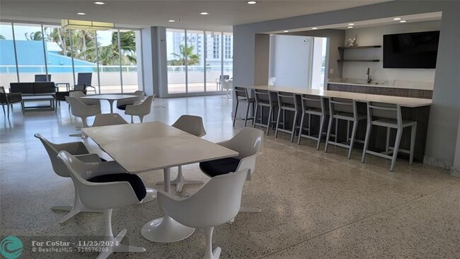 Building Photo - 545 S Fort Lauderdale Beach Blvd