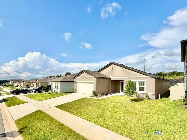 Building Photo - 14613 Italy Ave