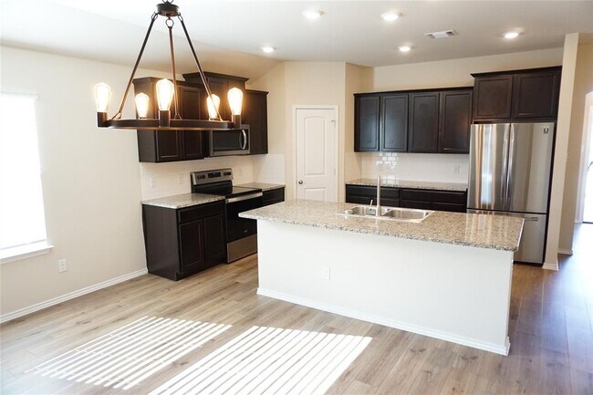 Building Photo - 231 Reagor Dr
