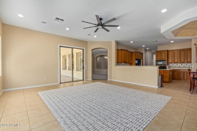 Building Photo - 1687 E Carob Dr