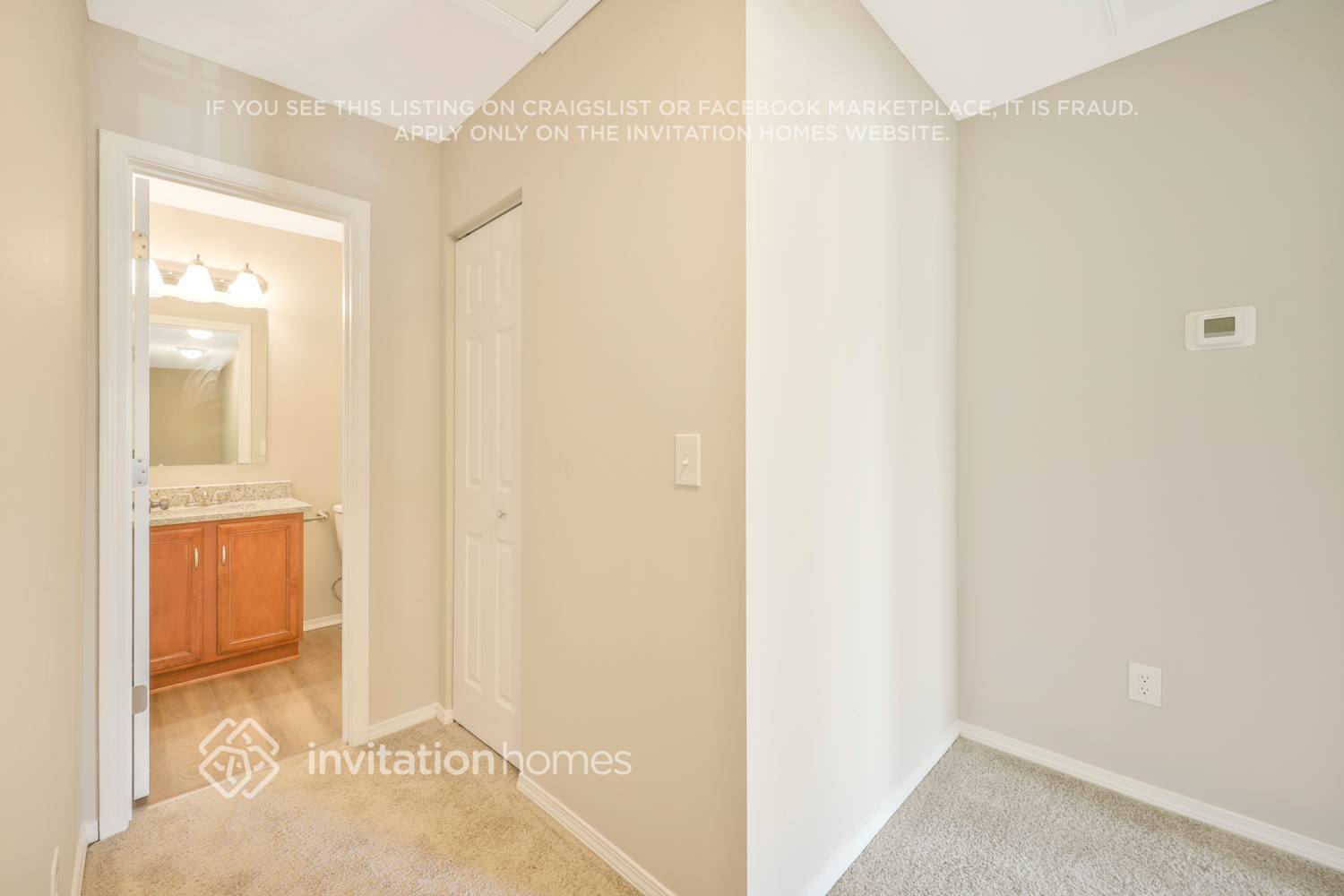 Building Photo - 2888 Creekbend Dr