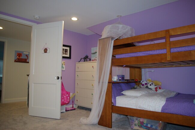 Building Photo - 24 Sevier St