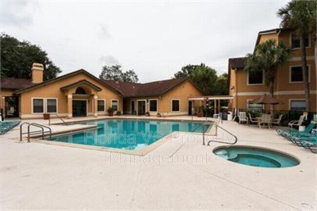 Building Photo - 3036 Parkway Blvd