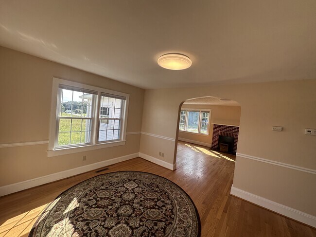 Building Photo - 4472 Dry Fork Rd