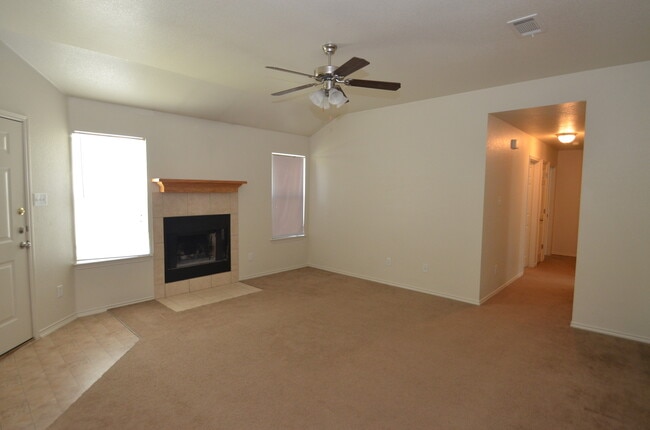 Building Photo - GREAT 3 BED/ 2 BATH HOME IN THE QUIET, MEADOWS - COPPERAS COVE