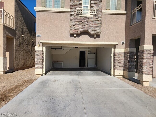 Building Photo - 10564 W Moultrie Ave