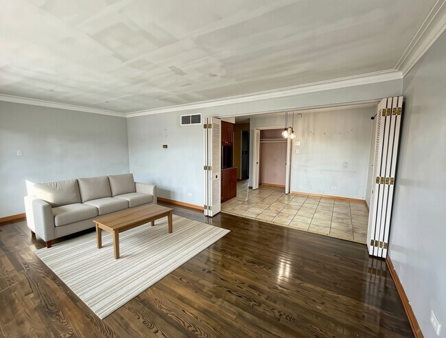 Building Photo - 3158 W 93rd St