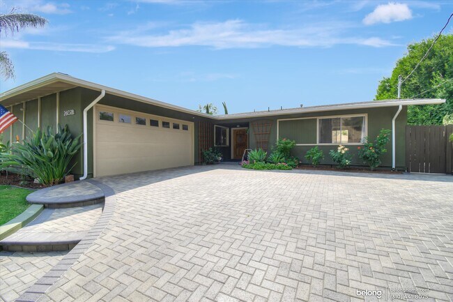 Building Photo - 26078 Adamor Rd