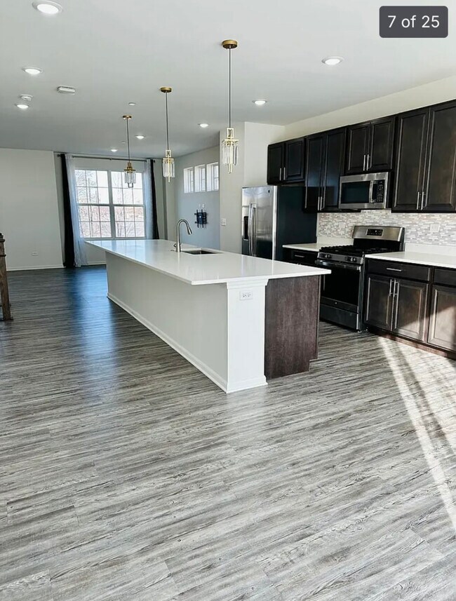 Building Photo - 2949 Reflection Dr