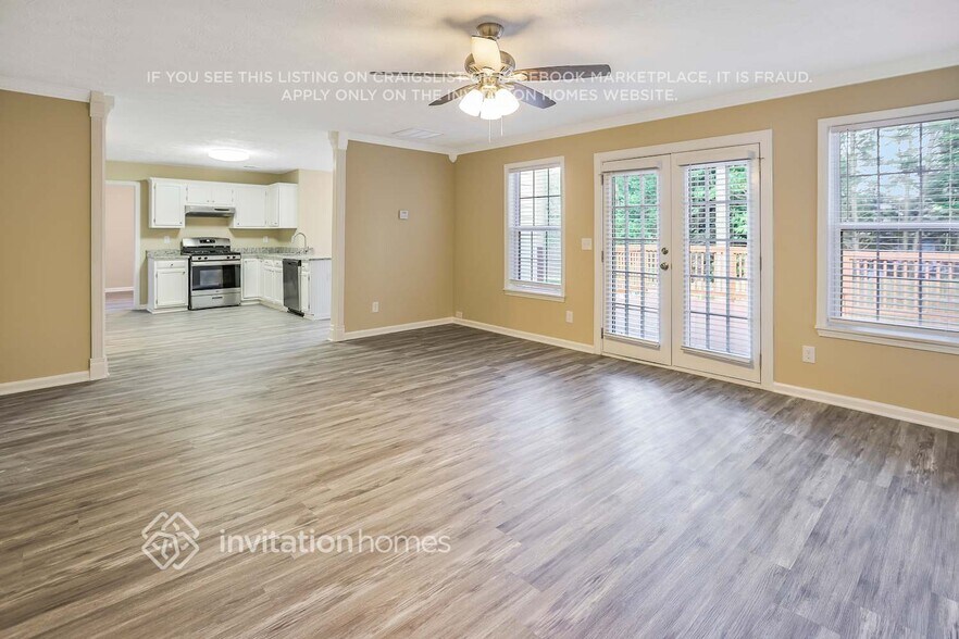 Building Photo - 806 Alta Ct