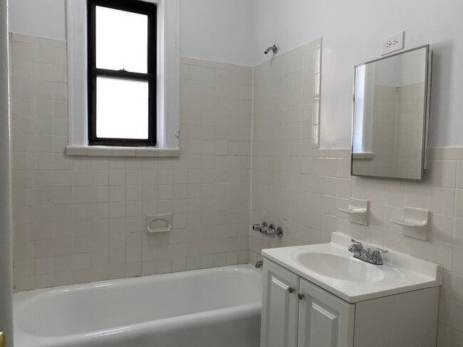 Building Photo - 2823 42nd St-