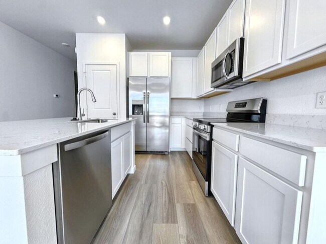 Building Photo - This property is located in a 55+ communit...