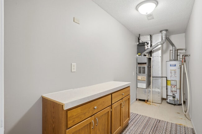 Building Photo - 5561 Waterfront Dr N